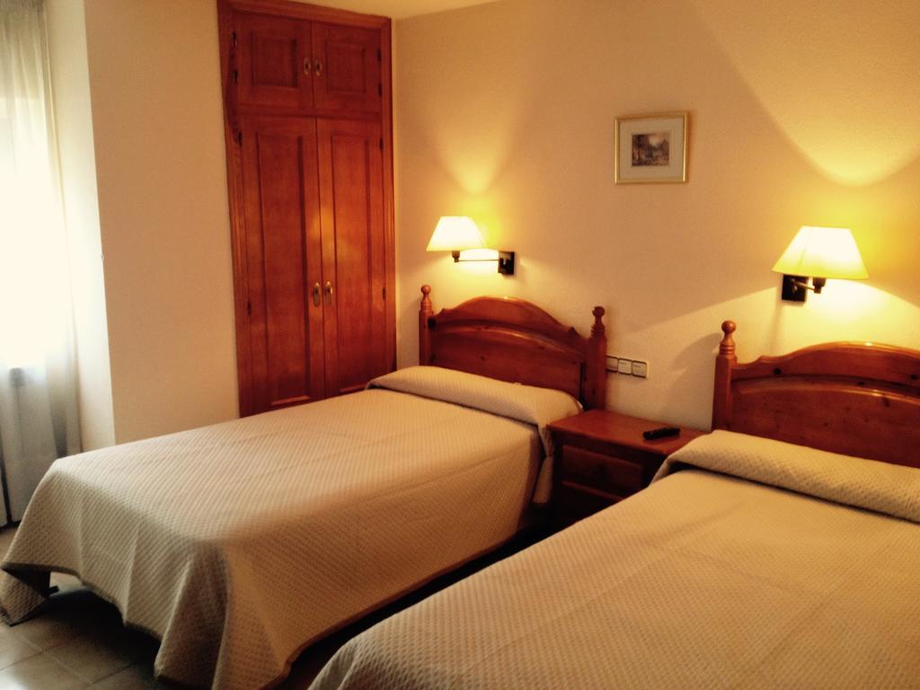 Hostal Nicolas Medinaceli Δωμάτιο φωτογραφία